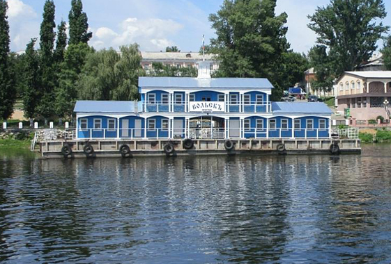 В Вольске пришвартуется первый 3-палубный теплоход с туристами