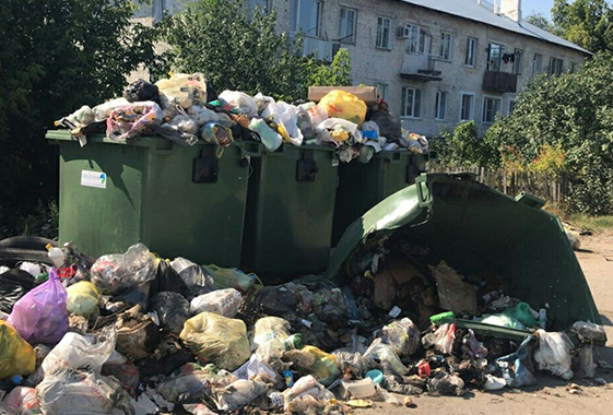Чиновники испугались, что технику «Днепра» на параде закидают мусором