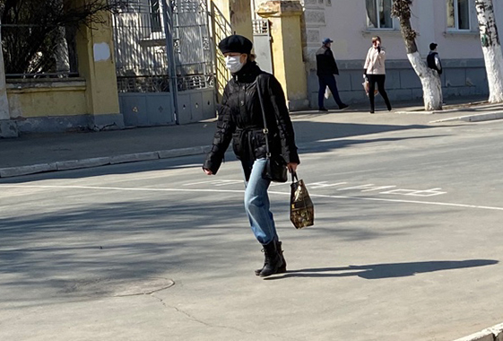 Россиянам объяснили, для чего на улице необходимы маска и перчатки