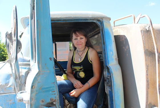 Жительница Вольска водит грузовик и мечтает стать дальнобойщиком
