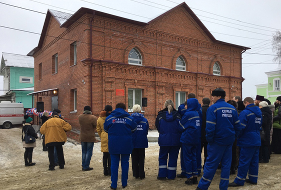 В Вольске освятили и открыли новое здание станции скорой помощи